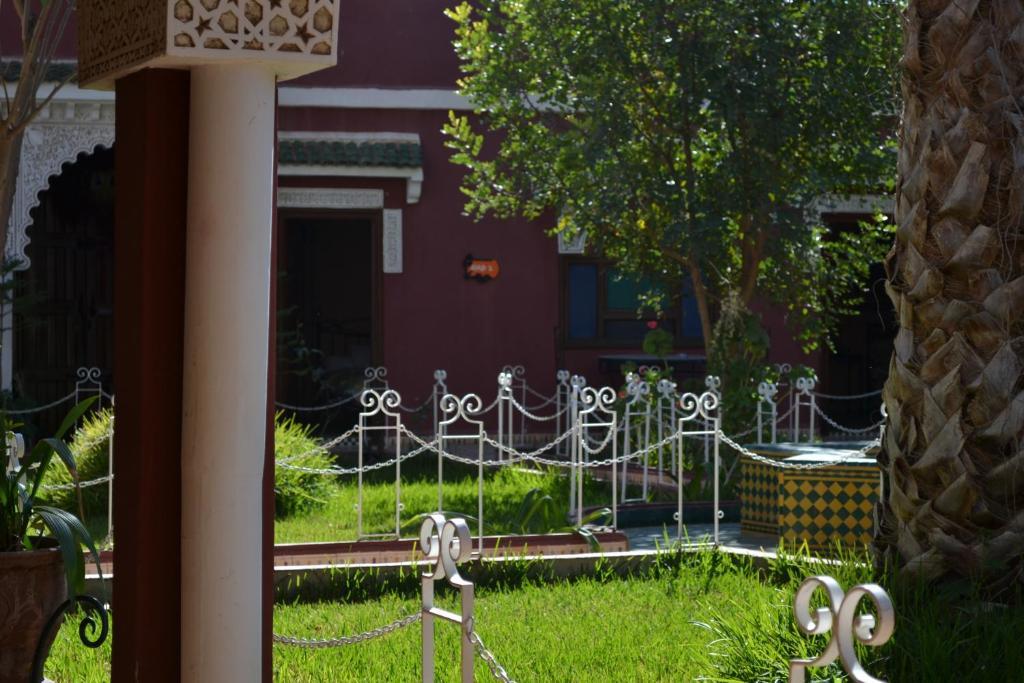 Hotel Riad L' Arganier D' Or Ait el Rhazi Экстерьер фото